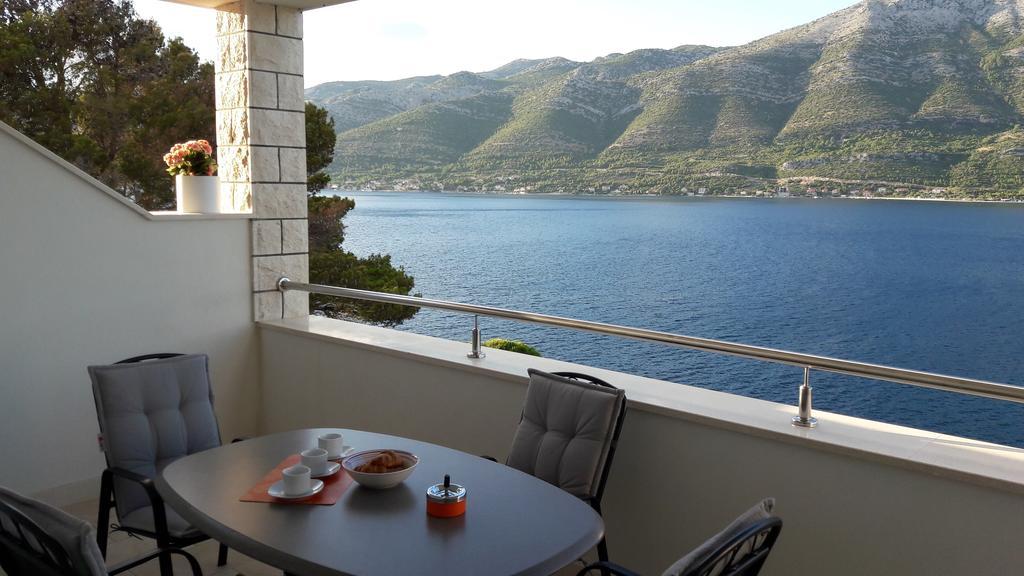 Apartments Mirna Korcula Town Bagian luar foto