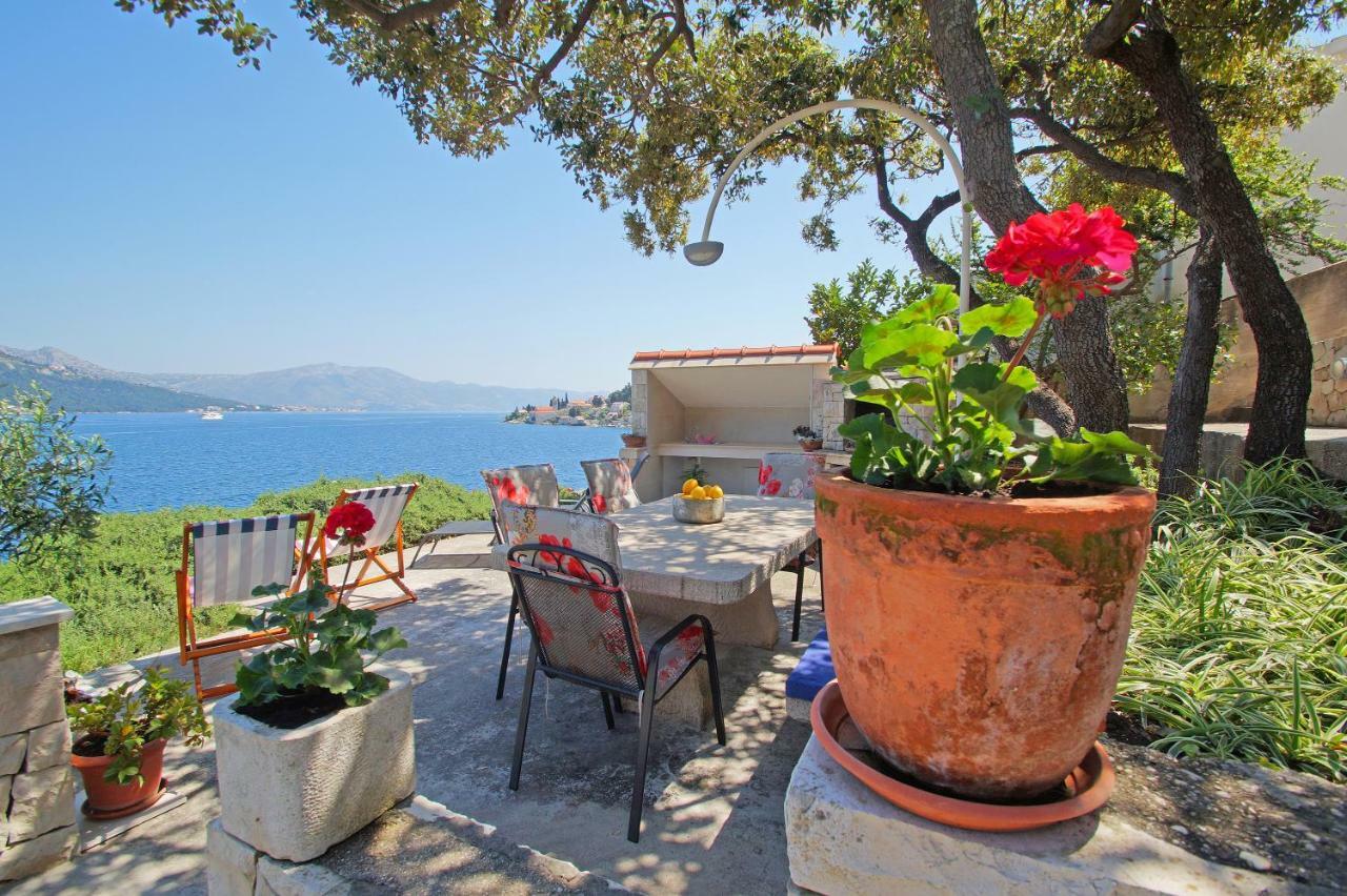 Apartments Mirna Korcula Town Bagian luar foto