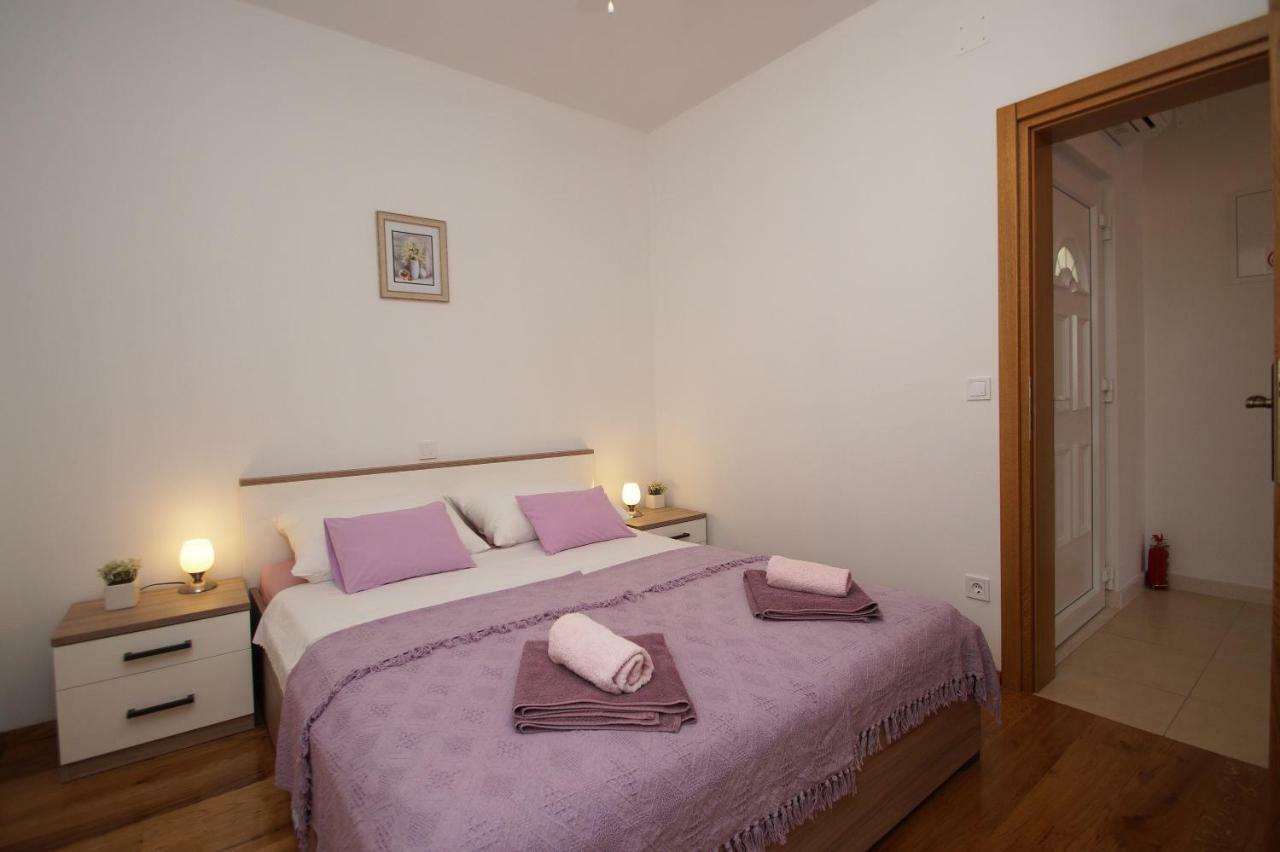 Apartments Mirna Korcula Town Bagian luar foto