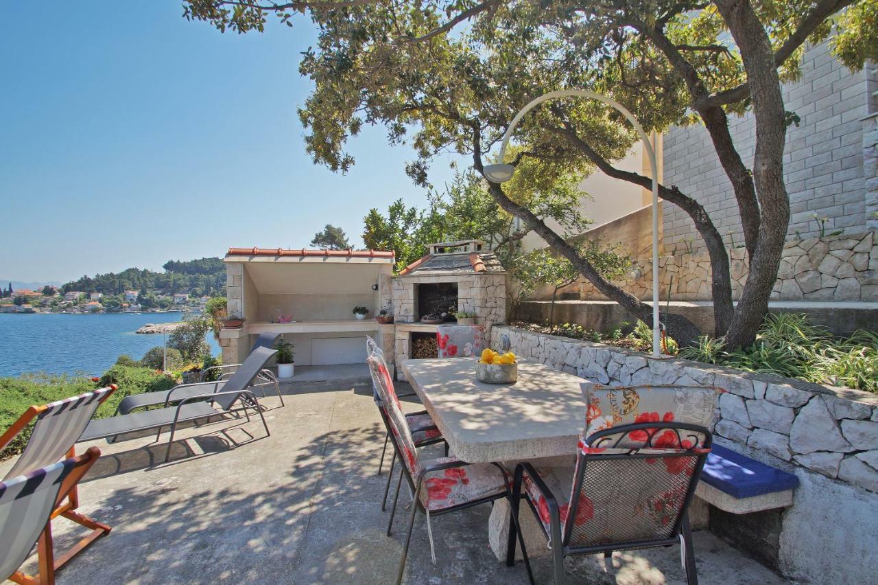 Apartments Mirna Korcula Town Bagian luar foto