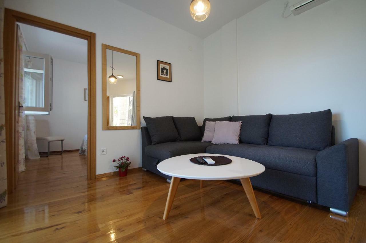 Apartments Mirna Korcula Town Bagian luar foto