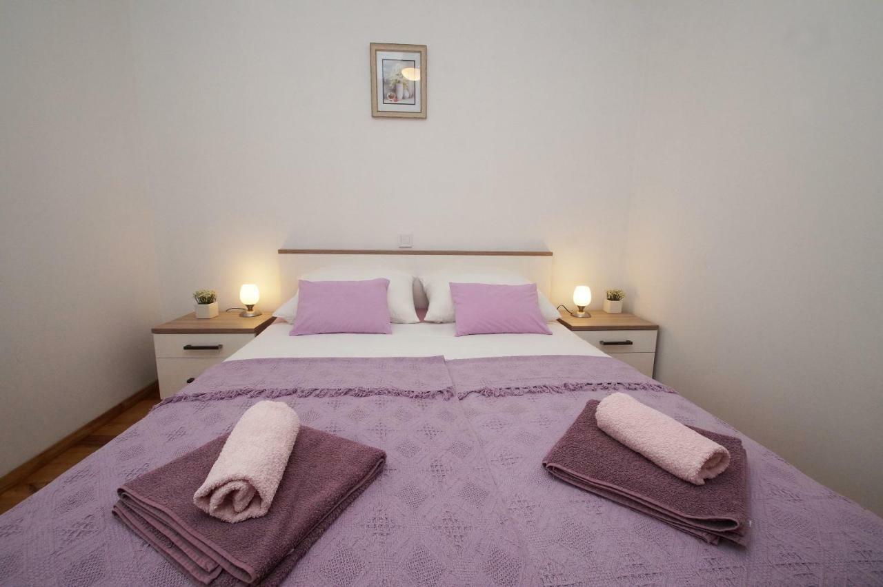 Apartments Mirna Korcula Town Bagian luar foto