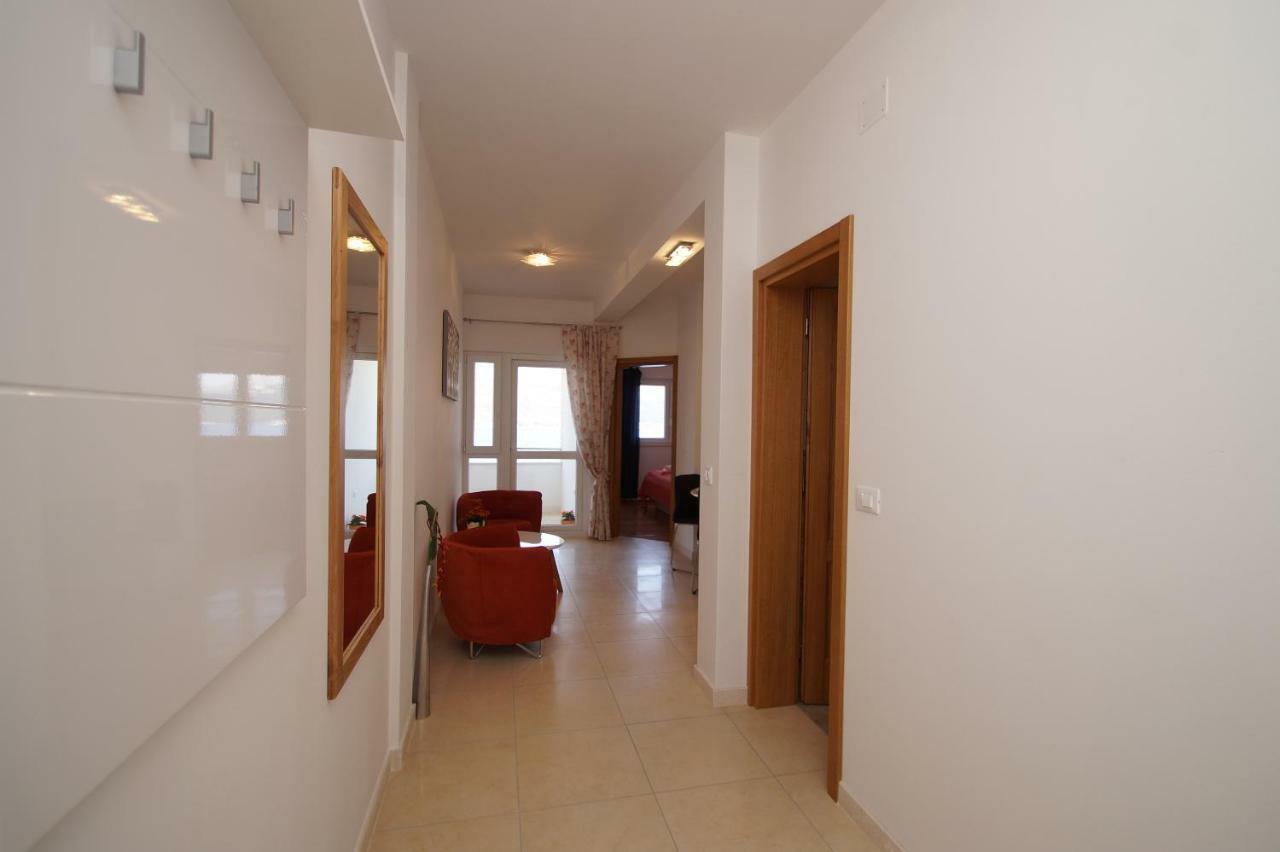 Apartments Mirna Korcula Town Bagian luar foto