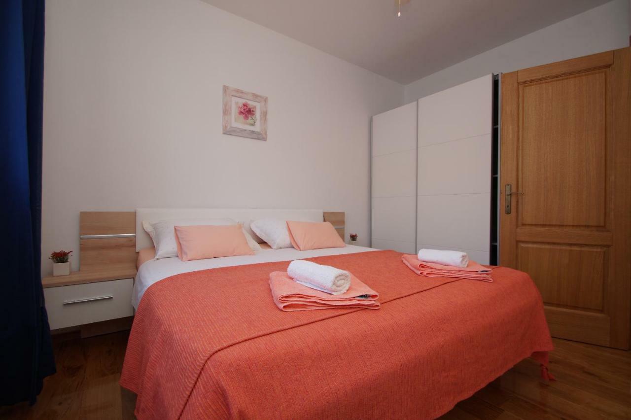 Apartments Mirna Korcula Town Bagian luar foto