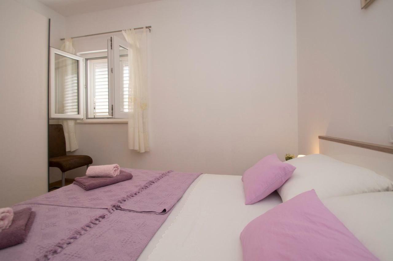 Apartments Mirna Korcula Town Bagian luar foto
