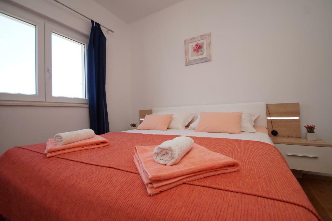 Apartments Mirna Korcula Town Bagian luar foto